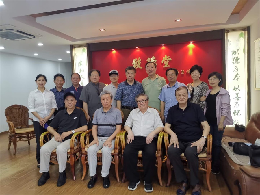 吴蠡荪健康义诊相册