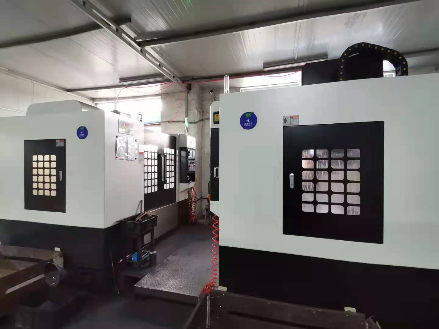 设备展示及生产现场