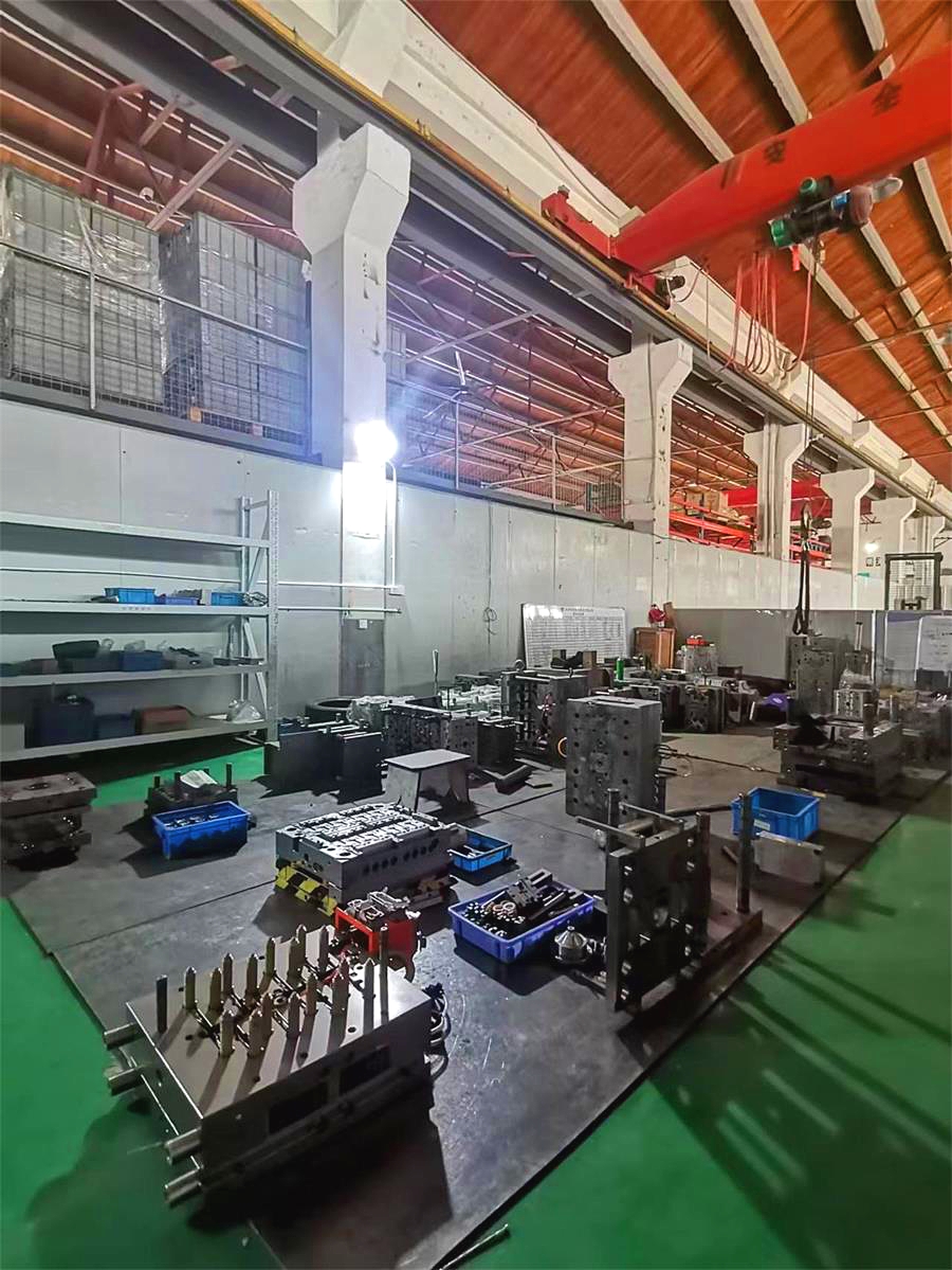 苏州邦悦--精密模具